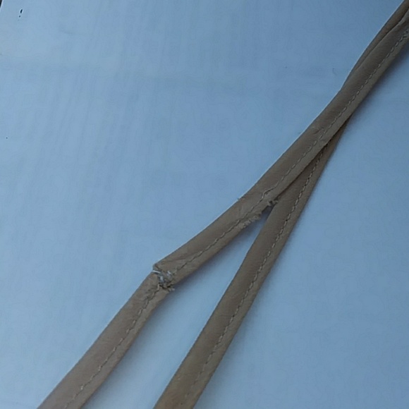 Meet your Posher, Claudia - Picture 2 of 3